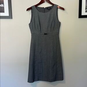 Tahari Gray Sleeveless Sheath Dress Scoop Neck Midi